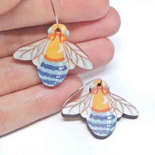 PIxie Nut & Co - Bee Hoop earrings