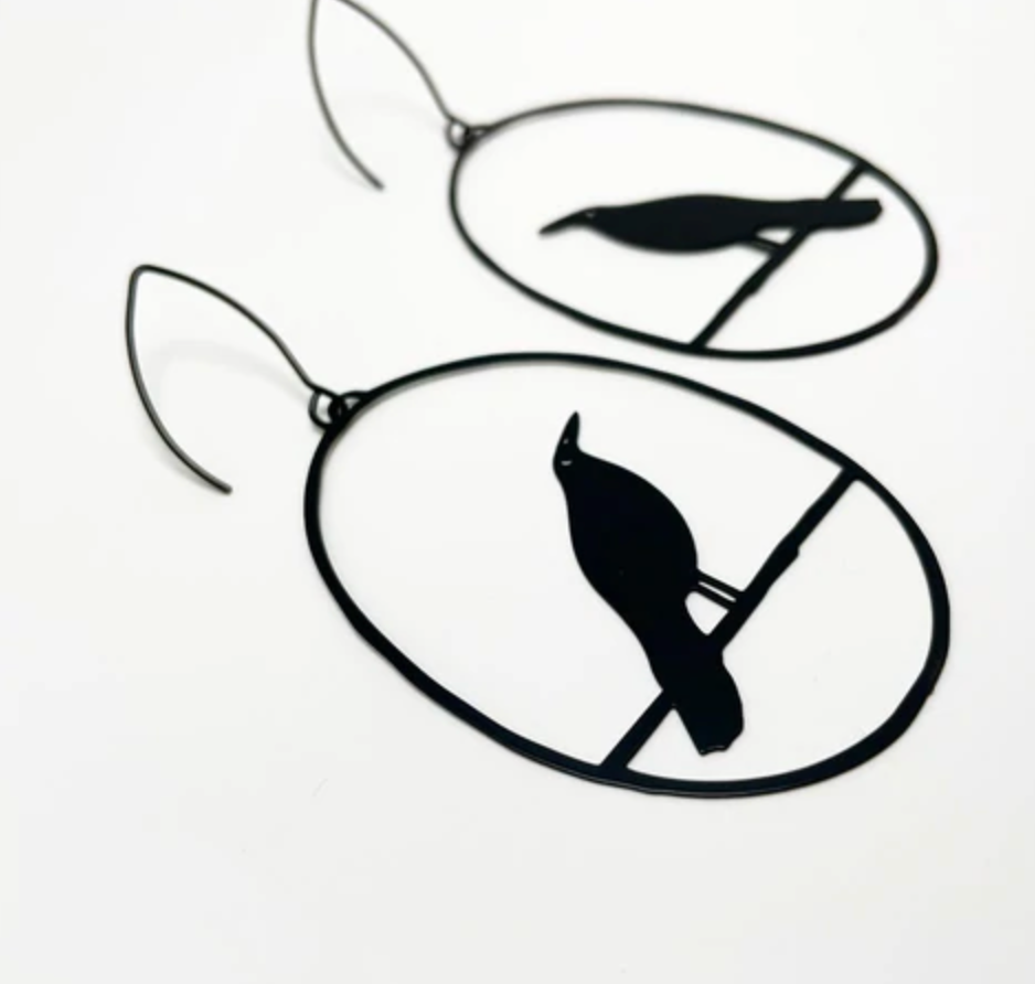 DENZ "Blackbird" statement earrings - black