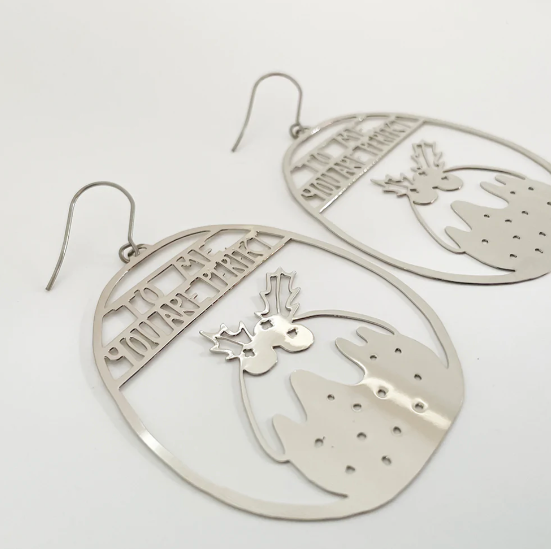DENZ "Chrissy puddings" Christmas dangles statement earrings - in silver