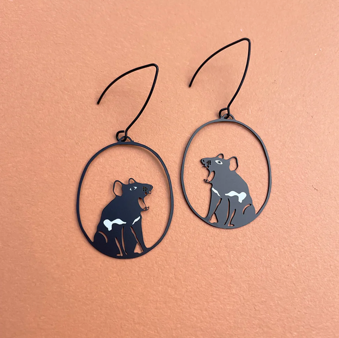 DENZ "Tasmanian Devil" statement earringsin Black/White