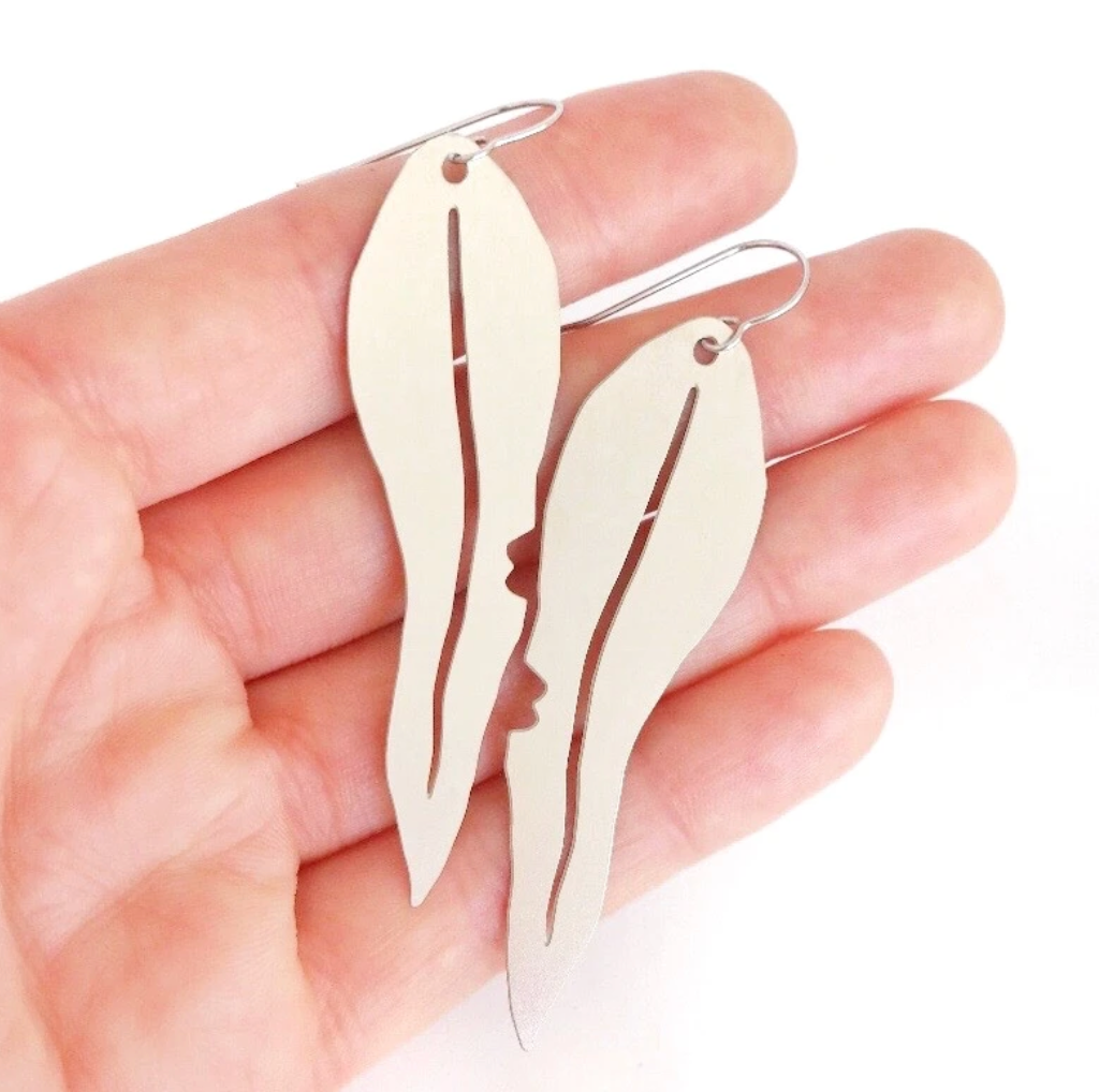 Pixie Nut & Co - STAINLESS STEEL GUM LEAF EARRINGS