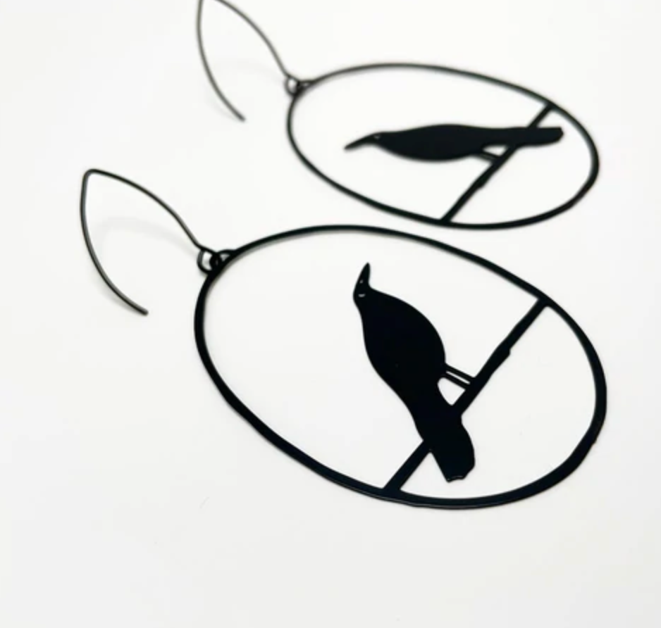 DENZ "Blackbird" statement earrings  - black